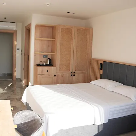 Ciftlique Hotel *