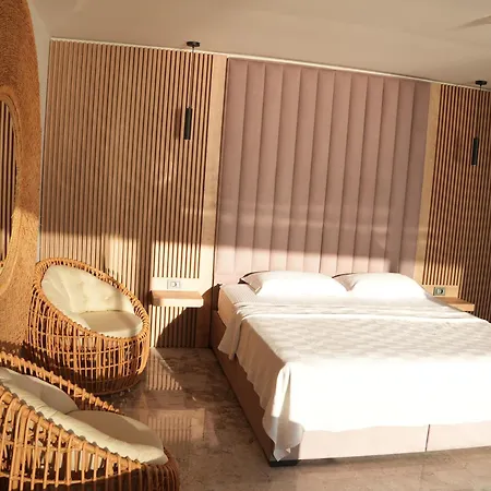 Ciftlique Hotel Çeşme